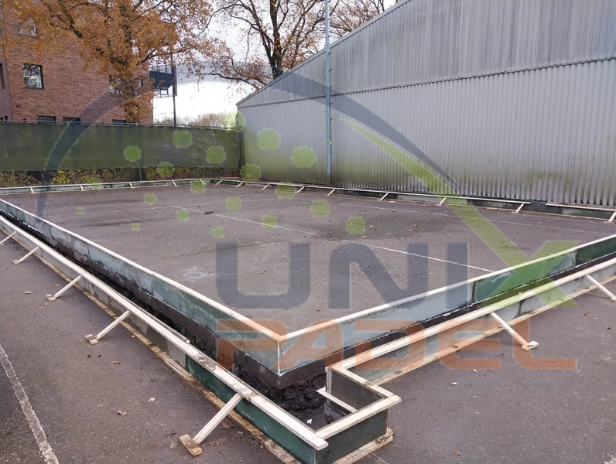 Padel court slab perimeter and interior zones
